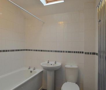 3 bedroom terraced house to rent - Photo 6