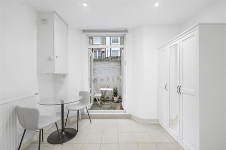 Studio to rent - Photo 2