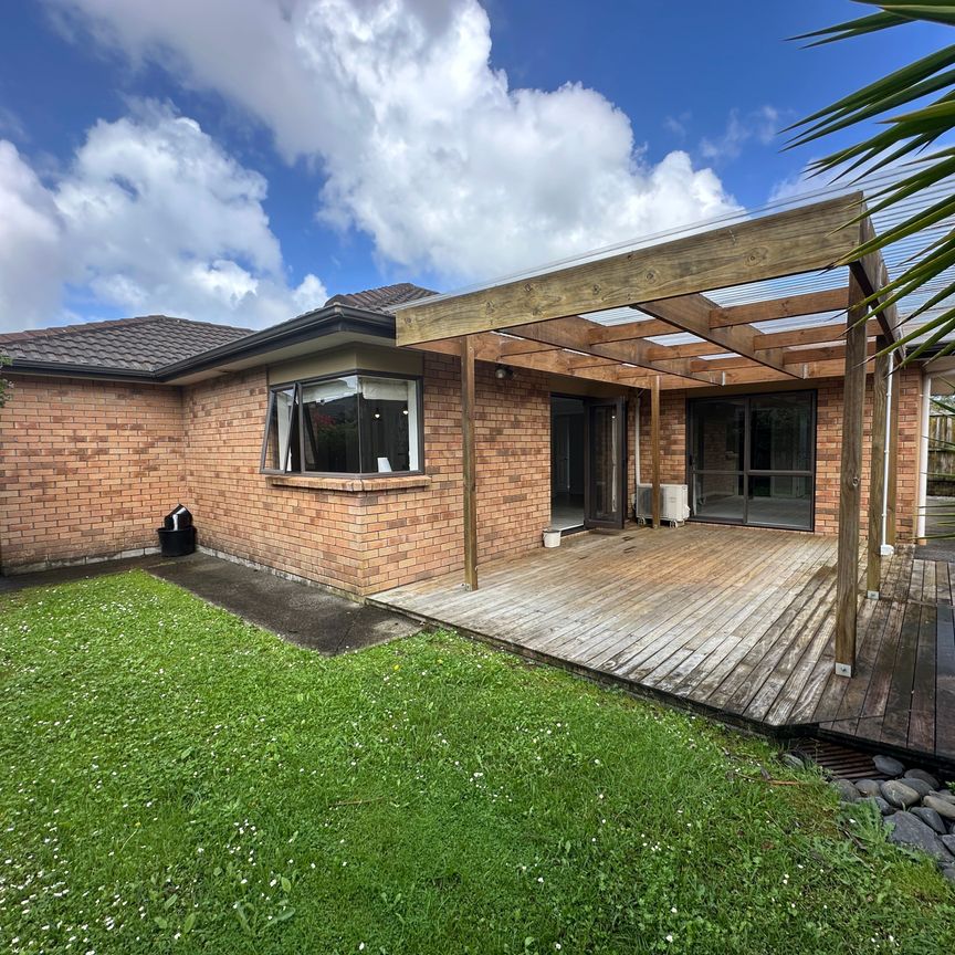 5 Berkshire Terrace, Massey - Photo 1