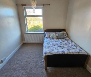 3 bedroom terraced house to rent - Photo 4
