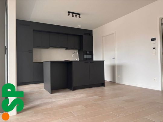 Nieuwbouw appartement met 2 slaapkamers, terras, kelderberging en autostaanplaats nabij het centrum en station van Geel. - Foto 1