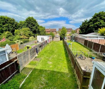 3 bedroom terraced house to rent - Photo 4
