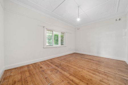 Charming 3-Bedroom Family Home - Photo 2