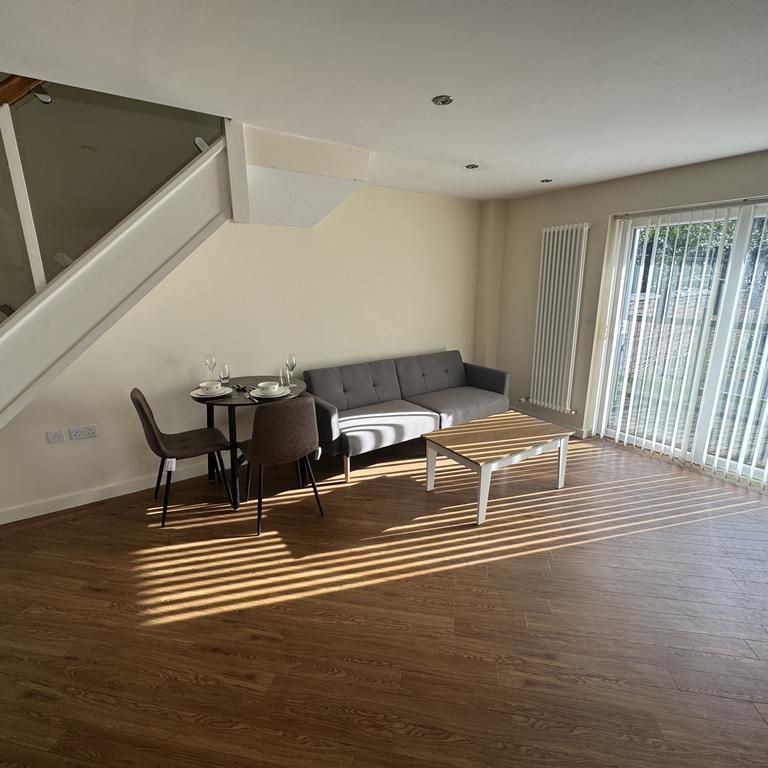 2 bedroom semi-detached house to rent - Photo 1