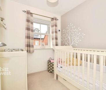 3 bedroom end of terrace house to rent - Photo 5