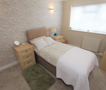 3 bedroom House To Let - Photo 2