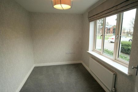 4 bedroom detached house to rent - Photo 5