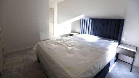 Block Hove Central, Boulevard Place, Hove, East Sussex, BN3 - Photo 3