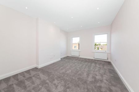 4 bedroom apartment to rent - Photo 3