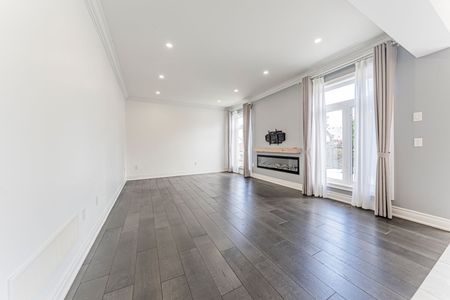 For Lease - 2357 Rideau Drive, Oakville, Ontario - Photo 2
