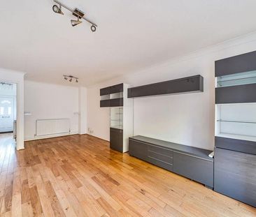 4 bedroom terraced house to rent - Photo 2