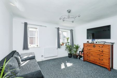 Priors Drive - Photo 2