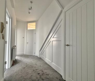 2 bedroom ground floor flat to rent - Photo 2