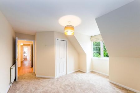 3 bedroom apartment to rent - Photo 2