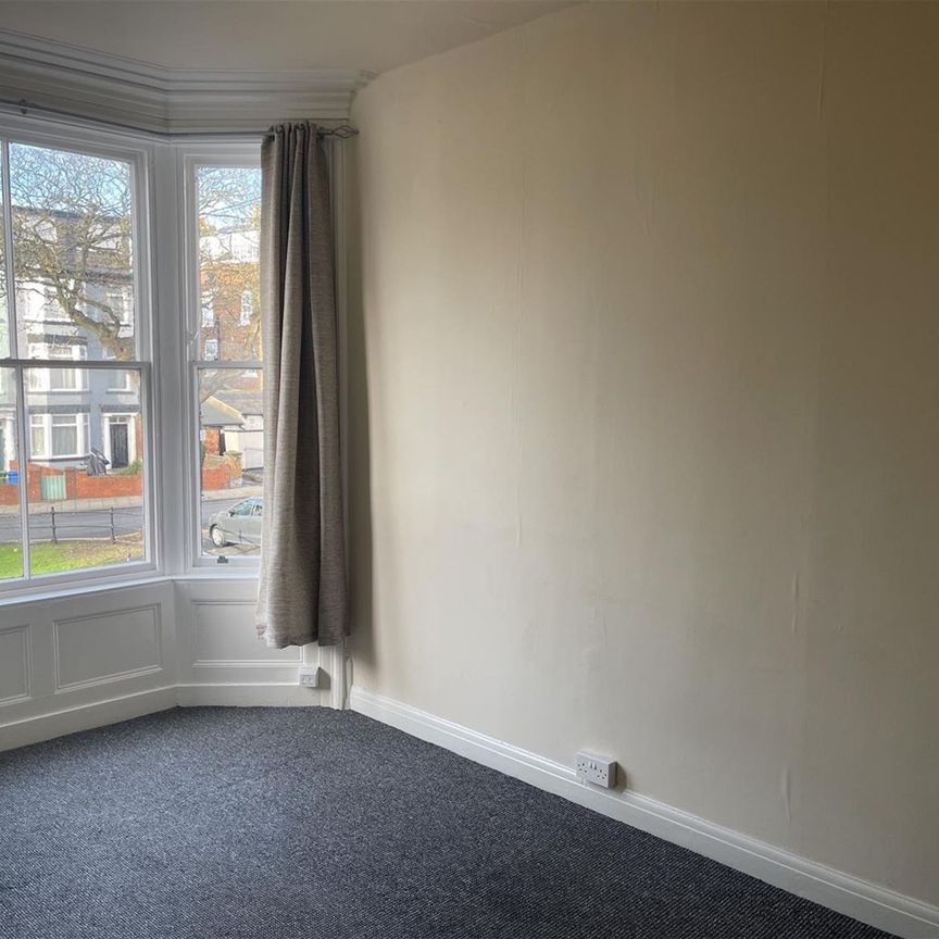 6 Trafalgar Square, YO12 7PY, Scarborough - Photo 1