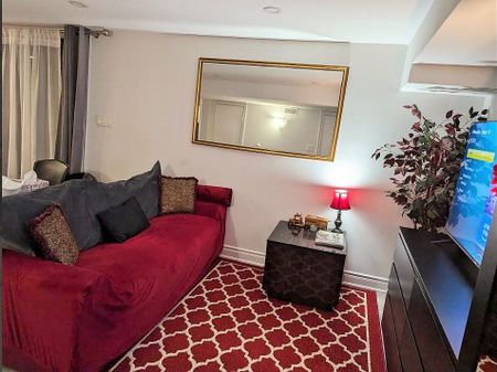 For Lease - 498 Hidden Trail, Toronto, Ontario - Photo 3