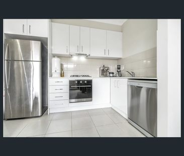 2/6 Gardenia Grove, Norlane, Vic 3214 - Photo 2