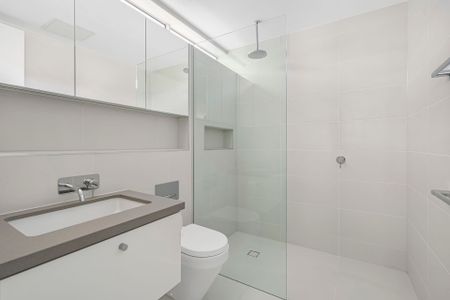 Modern Two Bedroom Townhouse - Photo 5