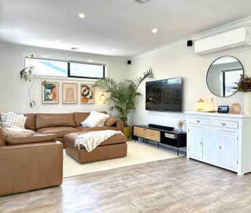 Exceptional Quality in the Heart of Kilsyth - Photo 3