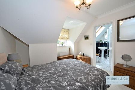 3 bedroom apartment to rent - Photo 4