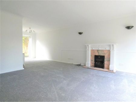 2 bedroom end of terrace house to rent - Photo 2