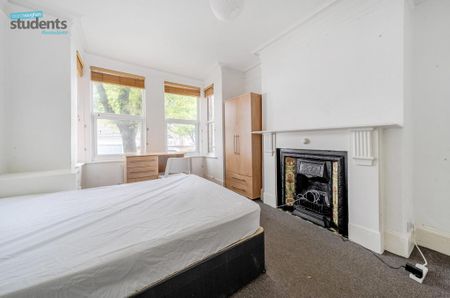 4 bedroom terraced house to rent - Photo 5