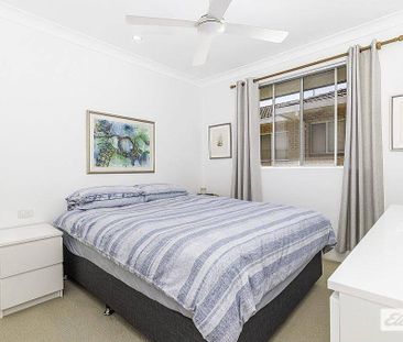 Neat, tidy and modern 2 bedroom unit, Situated in a small complex o... - Photo 3