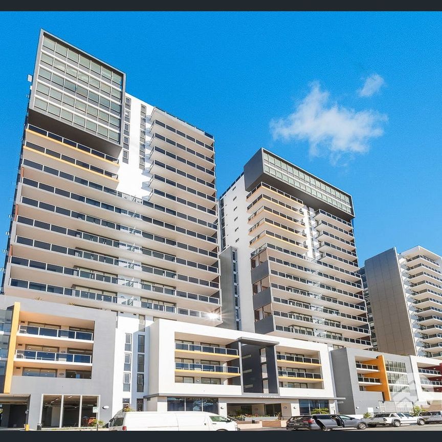 Modern 1 bed 1 Study in the heart of Granville - Photo 1