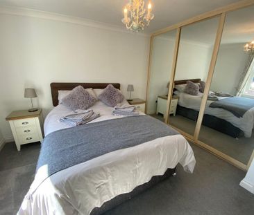 2 bedroom end of terrace house to rent - Photo 4