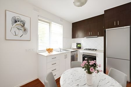 3/165 Power Street, Hawthorn VIC 3122 - Apartment For Rent | Domain - Photo 2