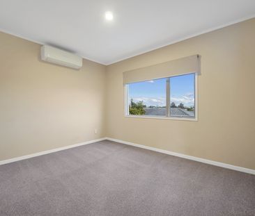 Modern 4-Bedroom Beauty in Wiri - Photo 3