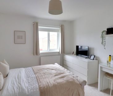 3 bedroom semi-detached house to rent - Photo 4