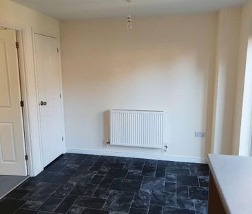 3 bedroom terraced house to rent - Photo 6