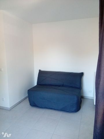 STUDIO MEUBLE - GIVORS CENTRE - 23m² - proche Gare - Photo 5