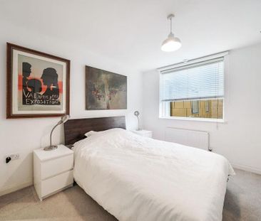 3 bedroom flat to rent - Photo 5