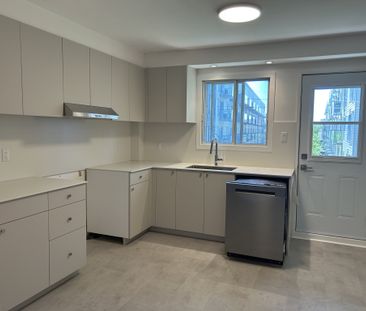 À Louer – 5 ½ Rénové à Ahuntsic - Photo 3