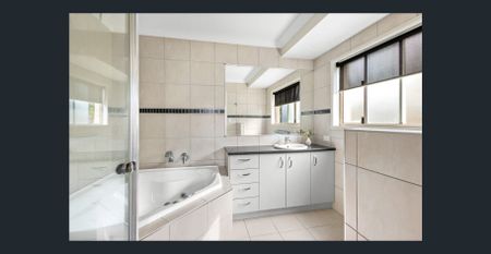 Spacious Family Home in the Heart of Kawana Forest - Photo 5