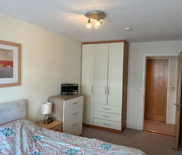 Apt 51 The Hibernian , Grand Canal Dk, Dublin 4 - Photo 6