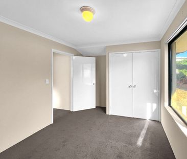 Family Home in Alexander Heights - Photo 2