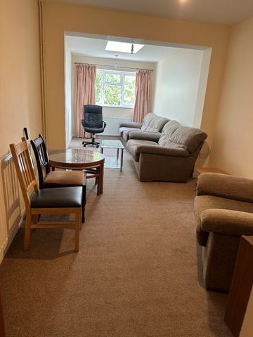 5 Bed Student Accommodation - Photo 5