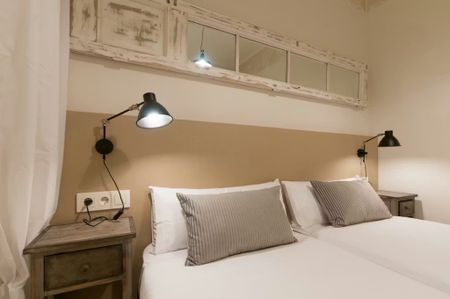 Carrer del Comte Borrell, Barcelona, Catalonia 08015 - Photo 5