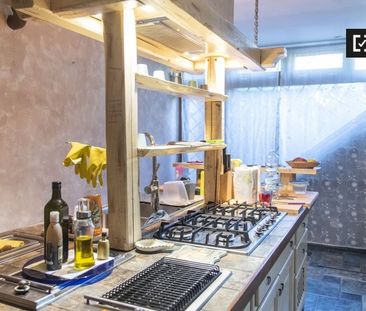 rome, Lazio 00128 - Photo 3