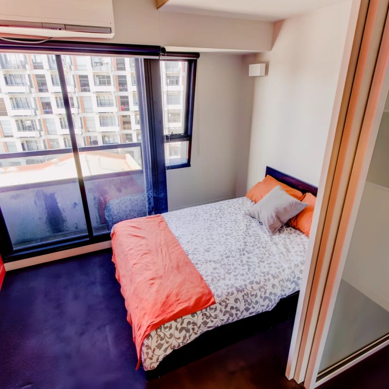 Large South Studio - Photo 1