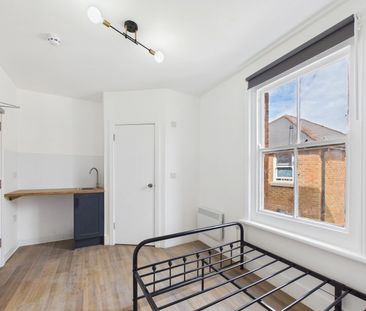 124 Ash Road, AldershotProperty for lettings - Seymours - Photo 1