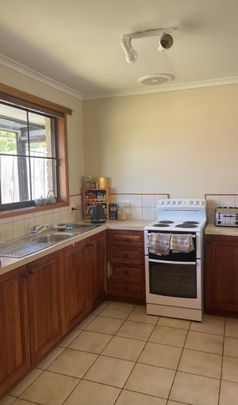 "2 Bedroom Villa Unit!" - Photo 1