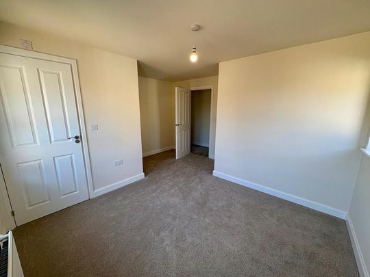 3 bedroom semi-detached house to rent - Photo 1