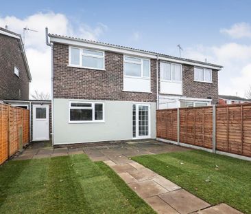 3 bedroom semi-detached house to rent - Photo 3