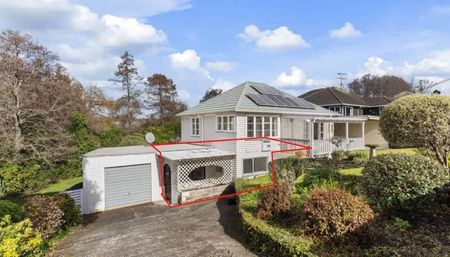 Sunny, Spacious Panmure Granny Flat w/ Garden! - Photo 2