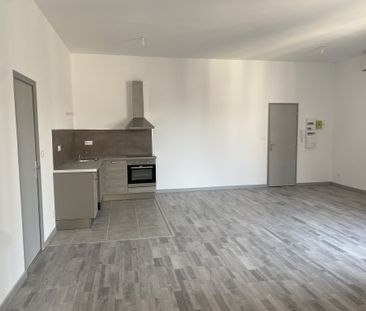 Location Appartement 3 pièces 62m² NIMES 30000 - Photo 5
