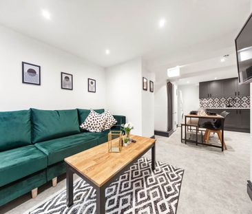 Stanningley Road (room 3), Bramley, Leeds - Photo 2